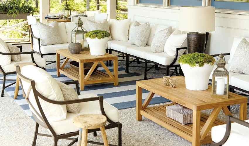 How To Choose the Perfect Fabric for Outdoor Furniture